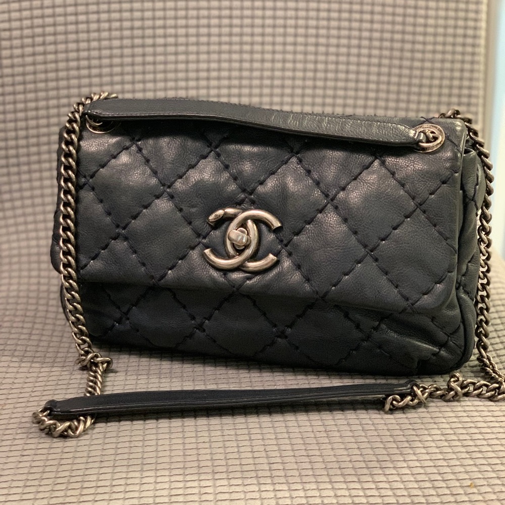 Chanel classic single flap shoulder bag❤️ - Picture 17 of 17